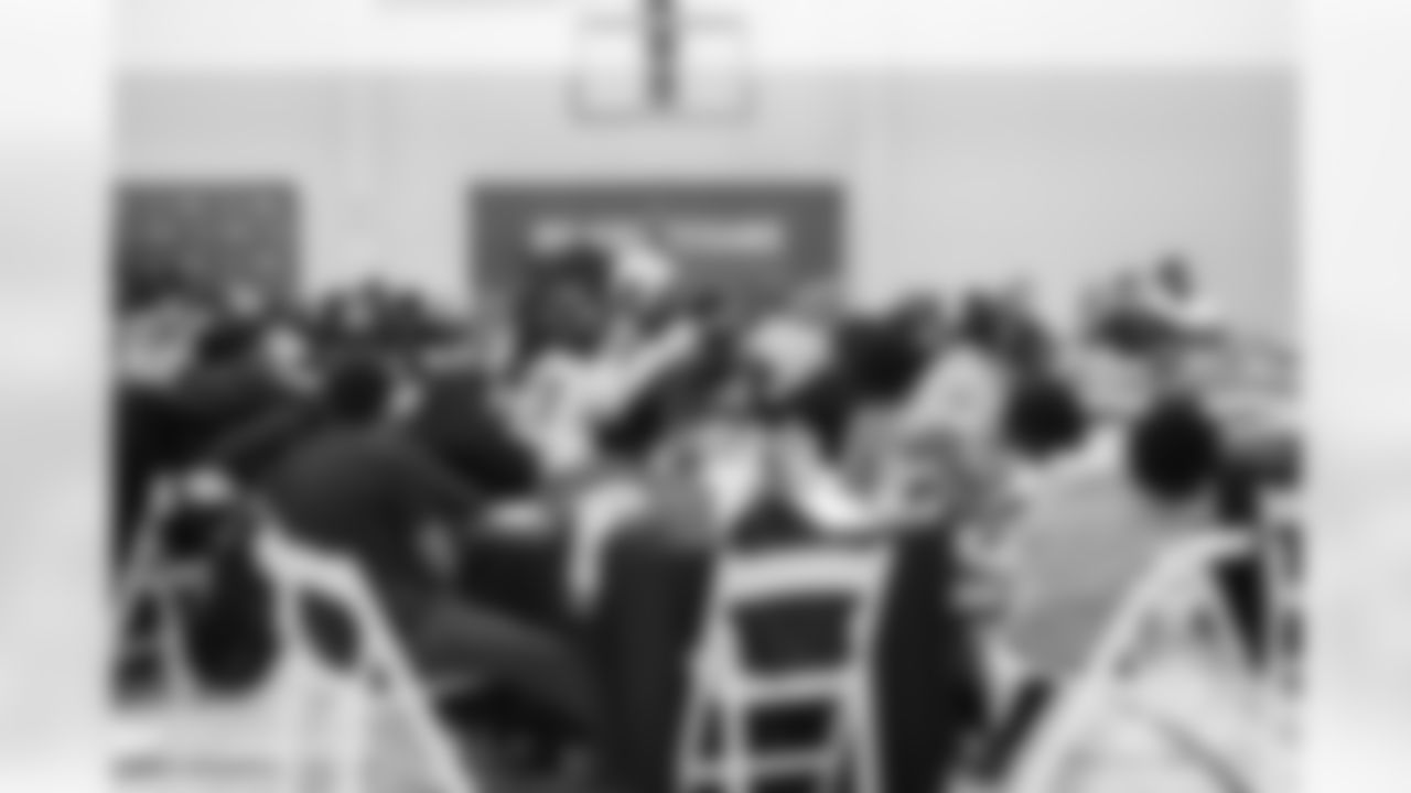 2022_1114_CorporateDevelopment_FamilyFinancialLiteracyNight_0068