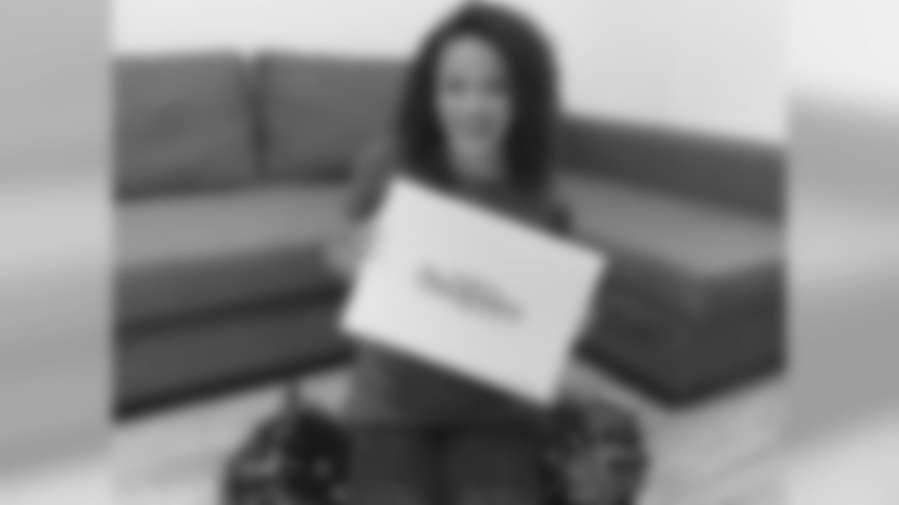 Raeauna Bowen - C5A98FA2-6352-417A-A83F-F200CE788B64