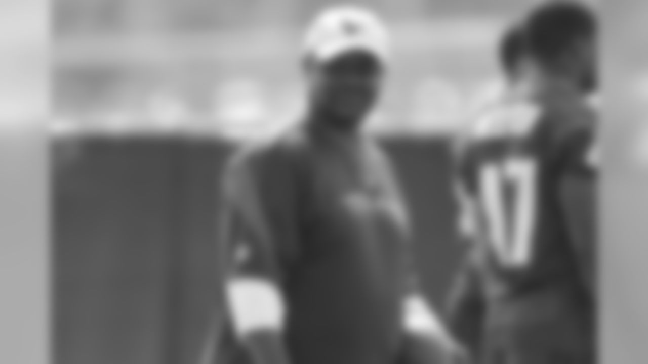 Senior defensive assistant Ray Rhodes