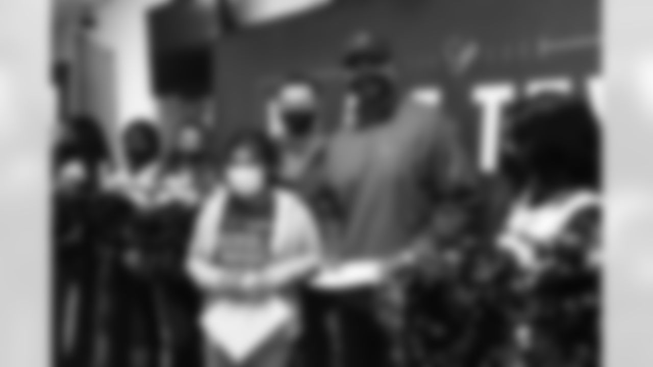 An image from the May 18, 2021 CD Huddle Against Hunger Kroger event in Houston, TX.