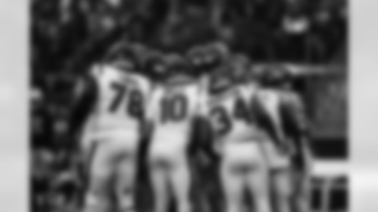 2022_1024_Raiders_Away_0599