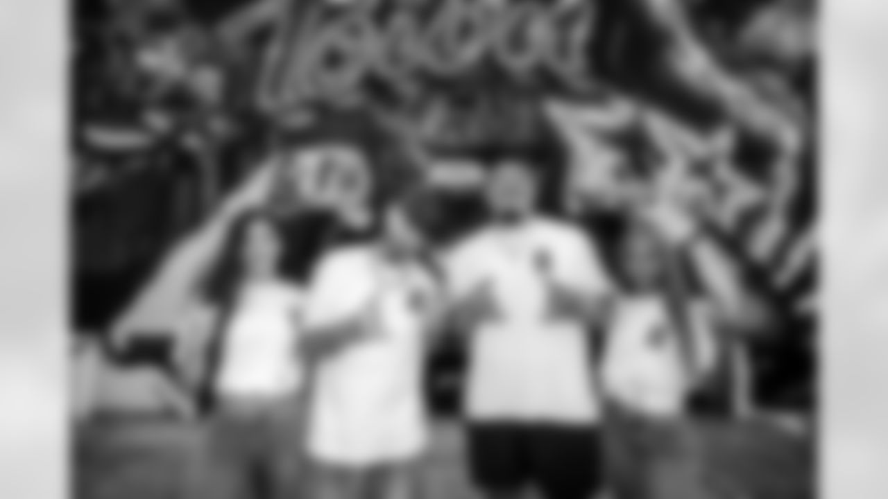 A September 02, 2022 image from the Liberty White H-Town T-shirt Photoshoot at the Texans Mural in Houston, TX.
A September 02, 2022 image from the Liberty White H-Town T-shirt Photoshoot at the Texans Mural in Houston, TX.