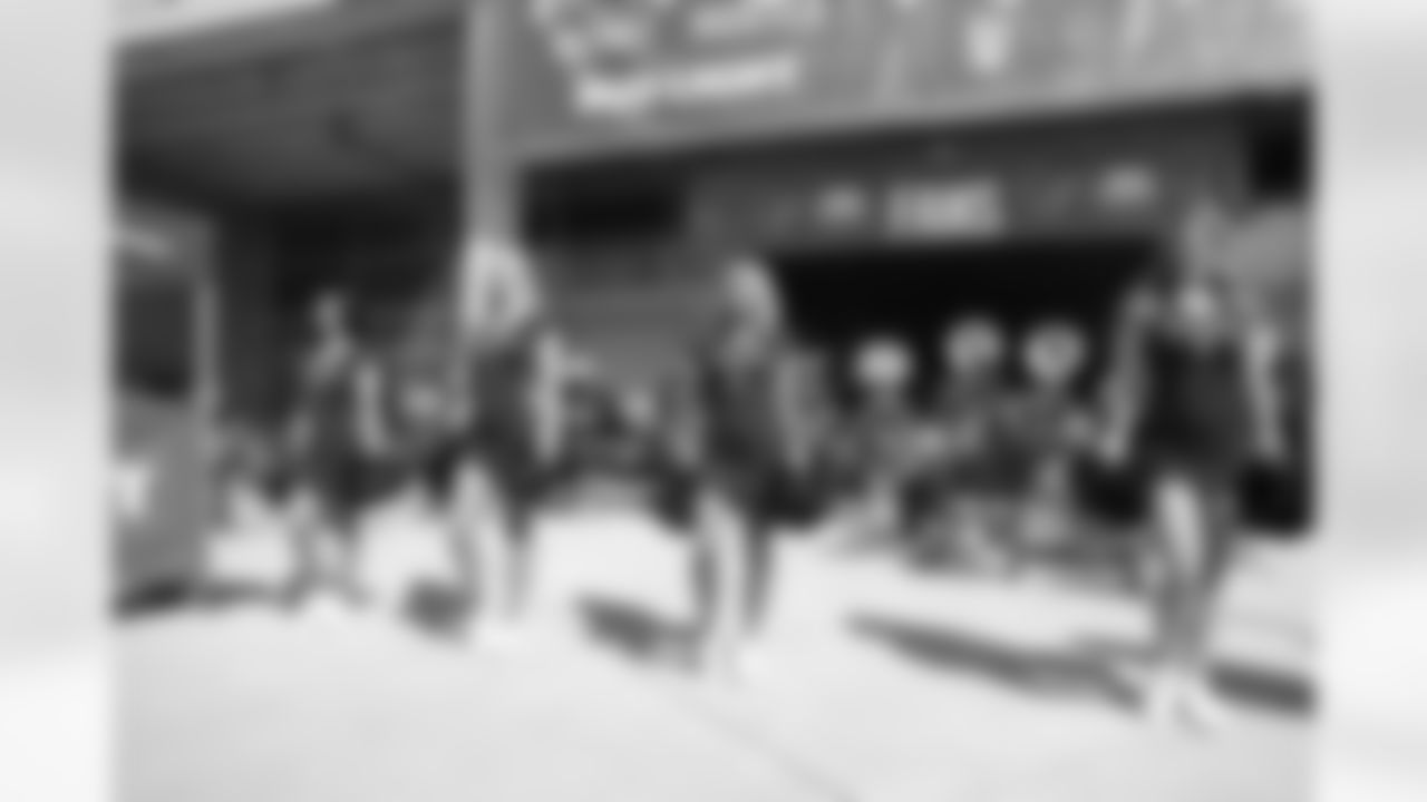 2022_1002_Chargers_Home_0990