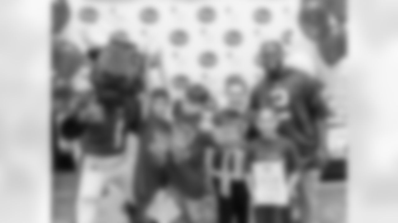 An image from the April 6, 2023 Huddle Against Hunger presented by Kroger Scavenger Hunt in Houston, TX.