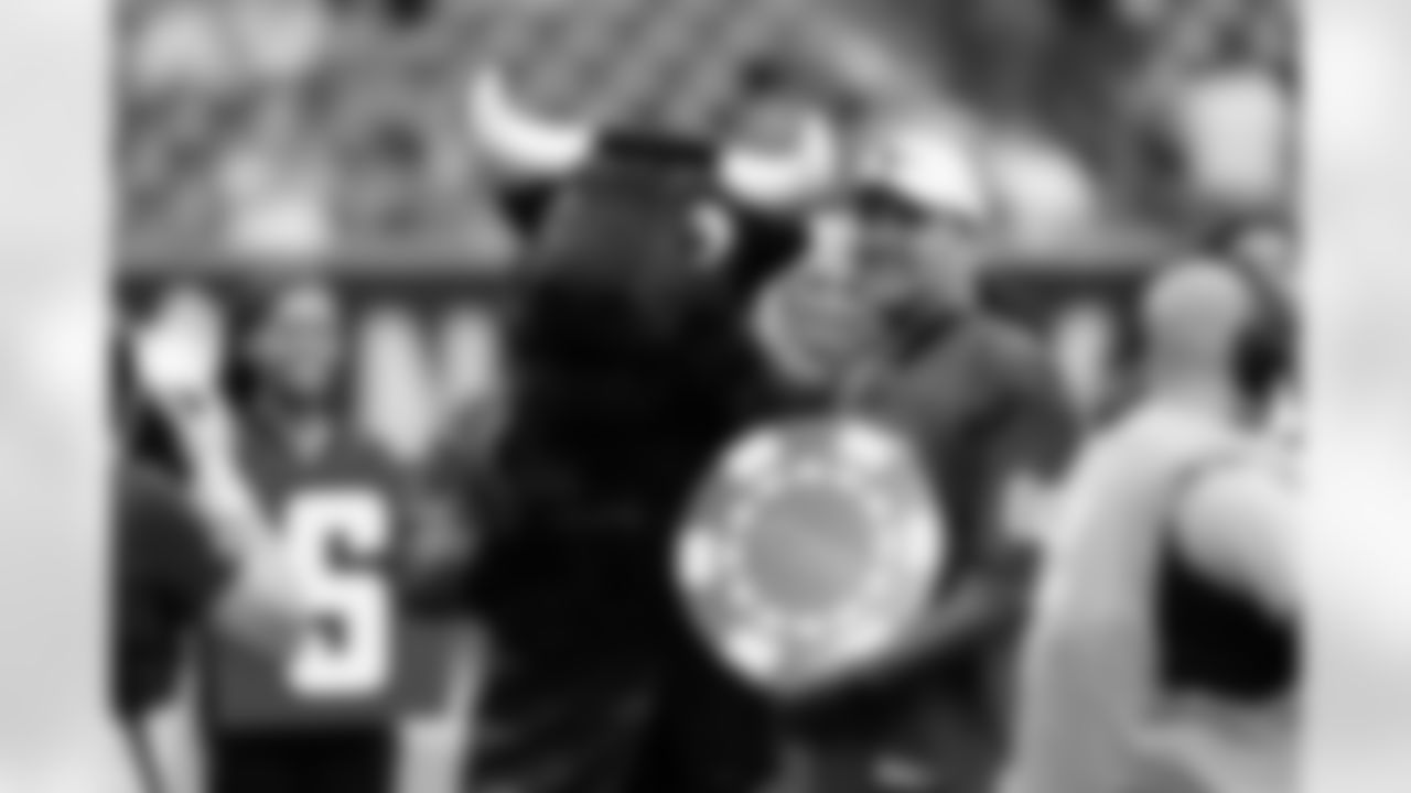 2023_0101_Jaguars_Home_1034