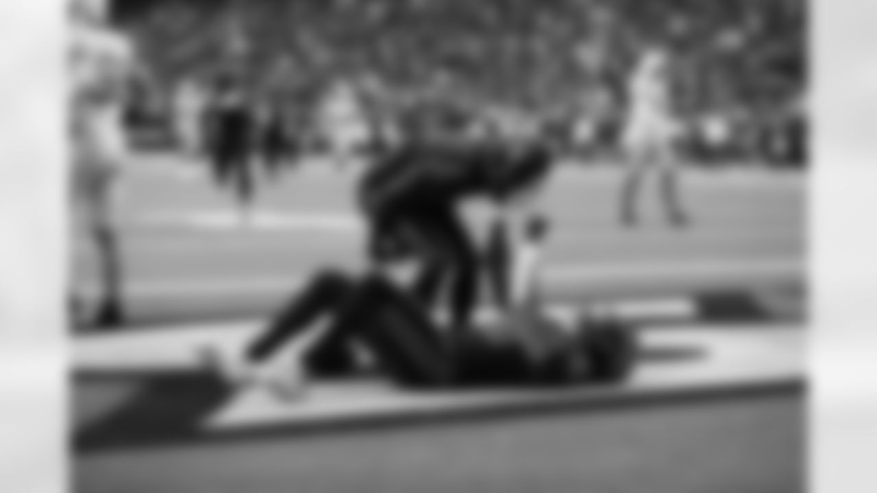 An image from the regular season week 16 game against the Los Angeles Chargers at NRG Stadium in Houston, TX on Dec. 26, 2021.