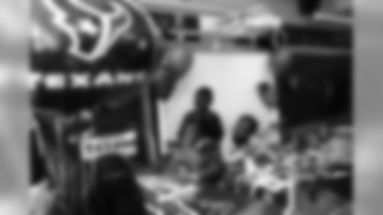 An image from the Jan. 7, 2020 Playoff Pizza Party with students at Blackshear Elementary.
