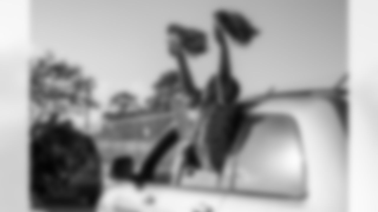 0016_Texans-USOThanksgiving_111920_MCW