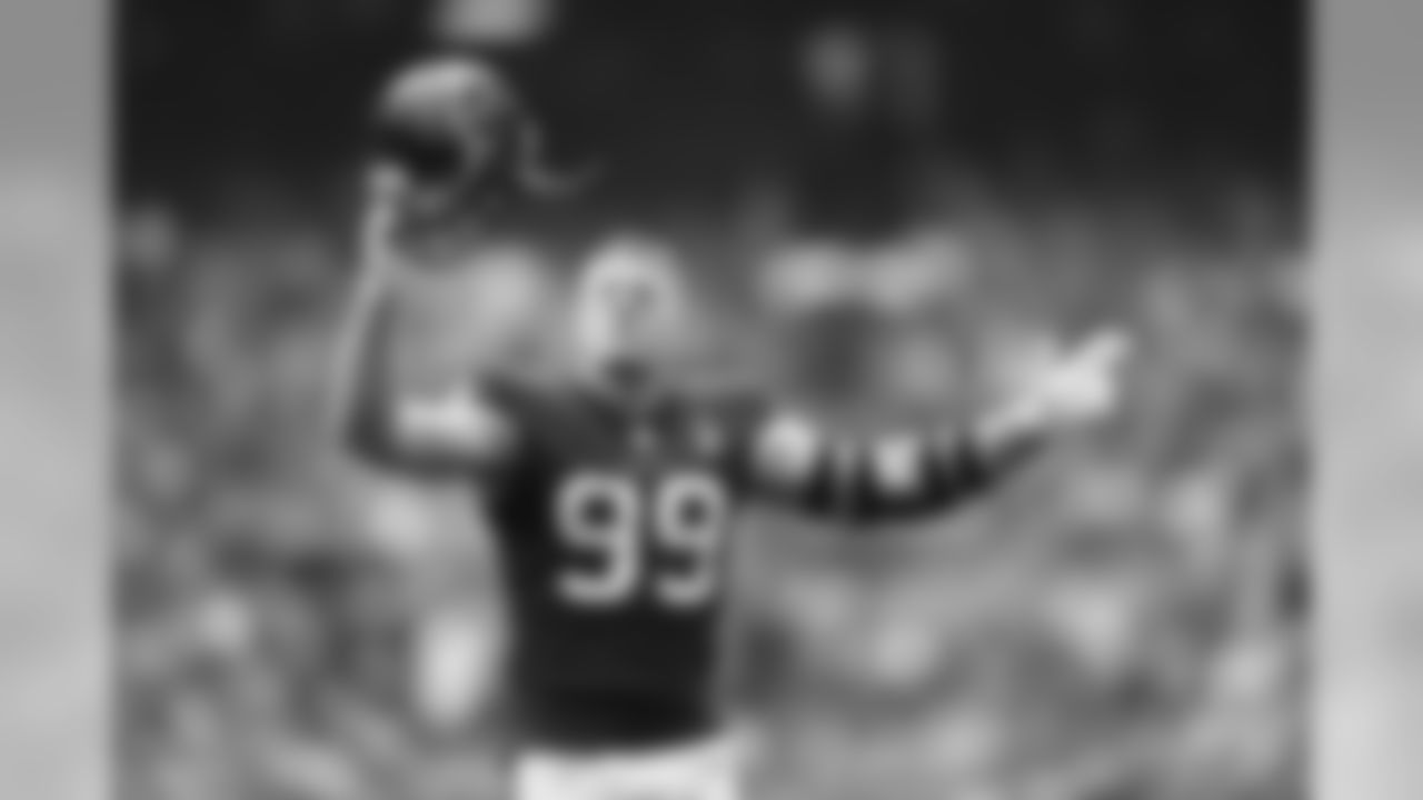 DE, J.J. Watt, 99