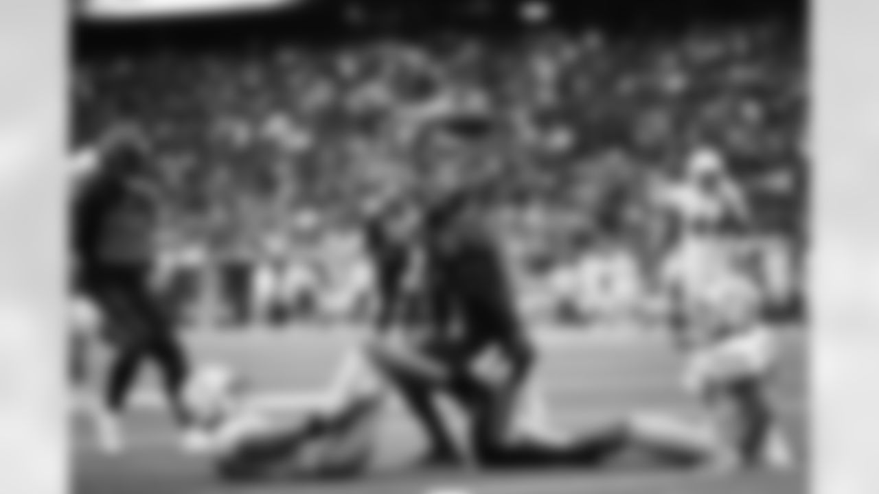 An image from the regular season week 16 game against the Los Angeles Chargers at NRG Stadium in Houston, TX on Dec. 26, 2021.