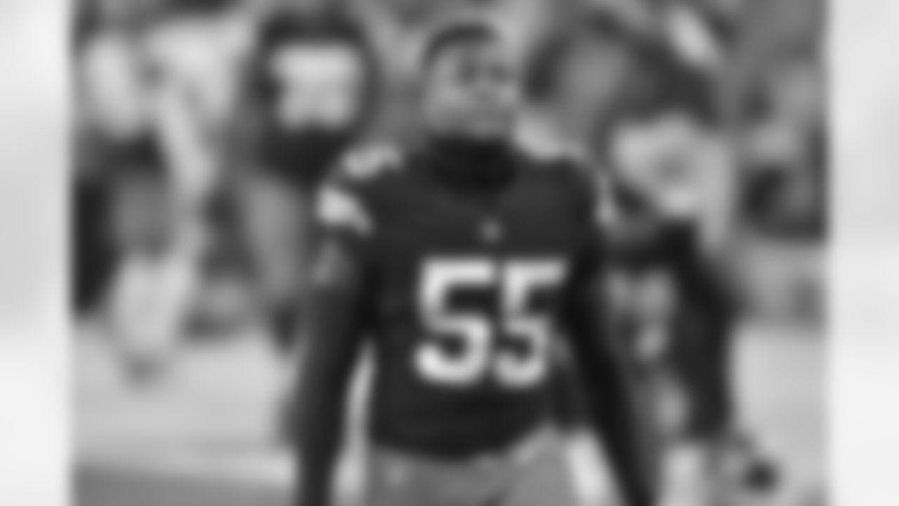 LB, Tae Davis
