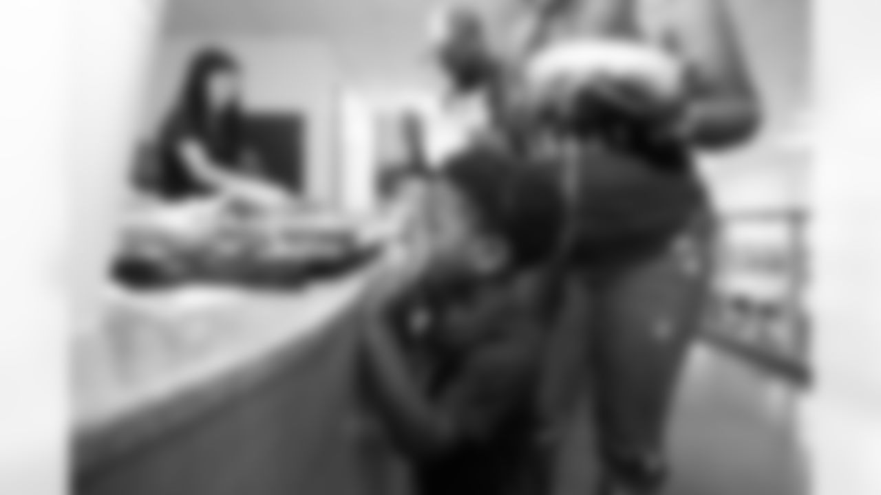 2022_0502_CorporateDevelopment_KrogerMothersDayBCG_10