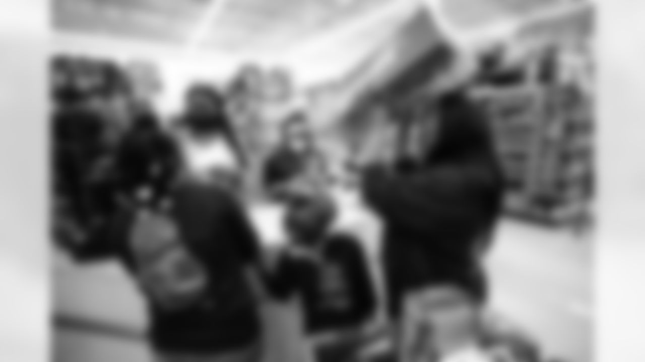 An image from Laremy's shopping event in Houston, TX on Dec. 21, 2021.