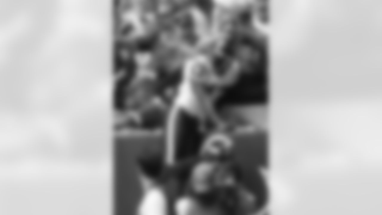 mathis_celebrate_main103005