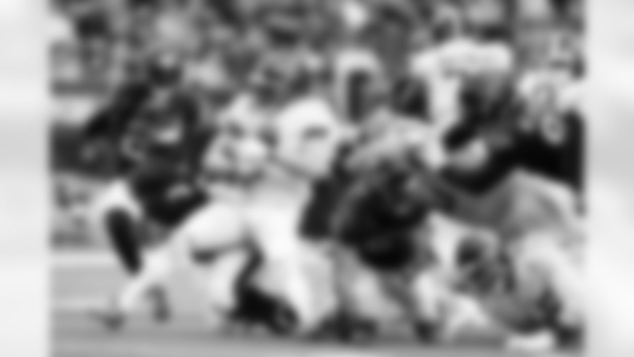 An image from the regular season week 18 game between the Houston Texans and the Tennessee Titans at NRG Stadium in Houston, TX, on Jan 9, 2022.