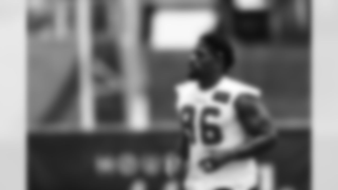 DL, Thomas Booker, #96