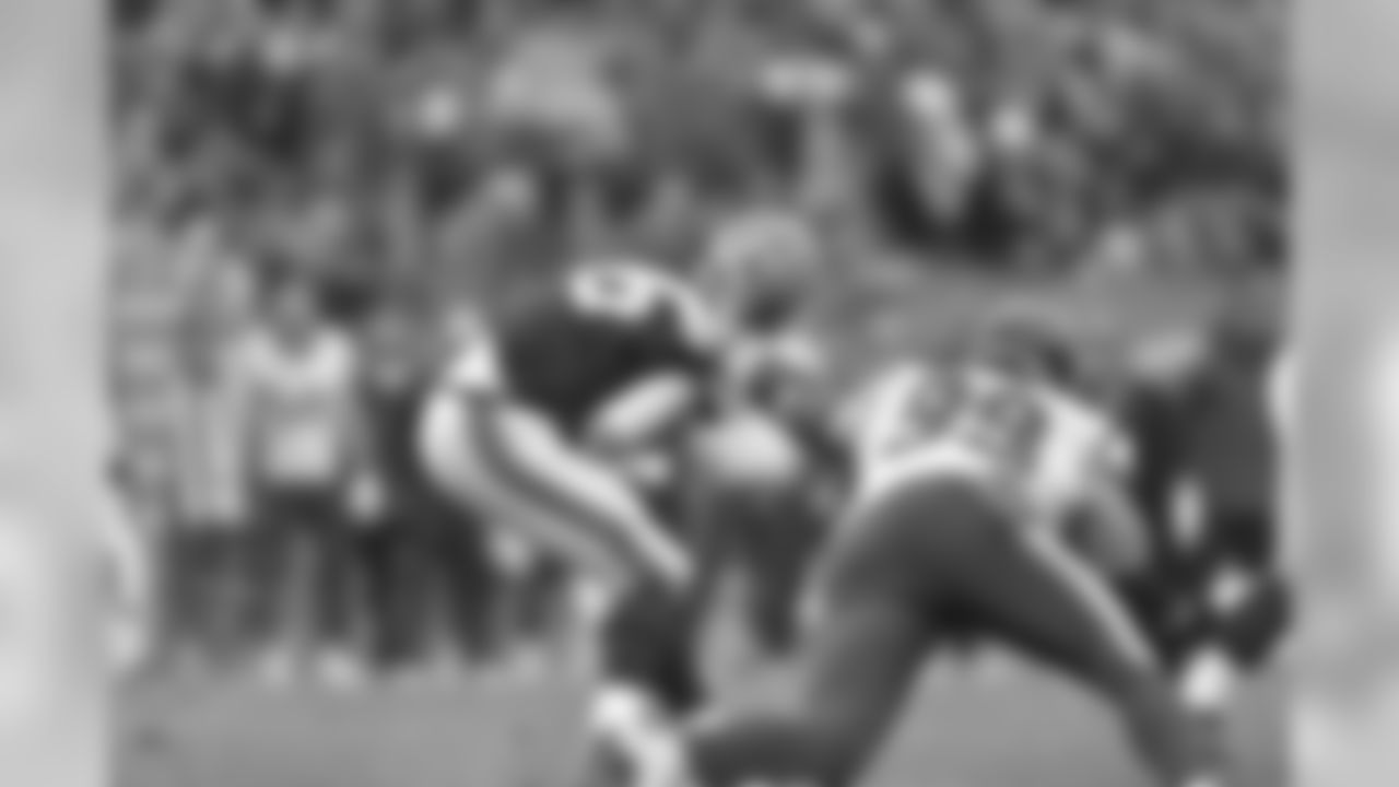 1 sack, 3 TFL, 1 FF, 1 FR, 1 TD catch on offense
"He's a great player and he's the type of player that makes the players around him better, too."- Cleveland QB Brian Hoyer