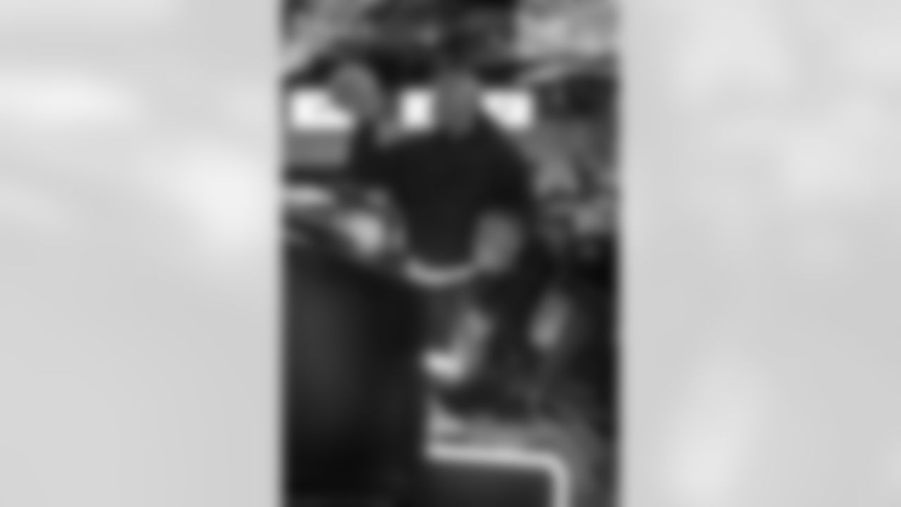 2022_1121_CD_LaremyTunsilLittleWoodrows_0076