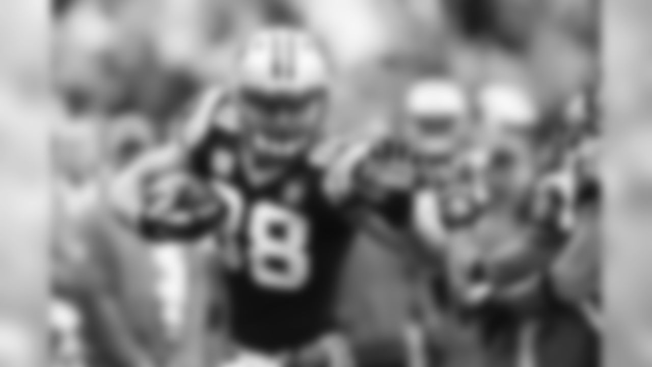 Week 2 (Away) - Part receiver, part tight end, Olsen is Cam Newton's favorite target in Carolina. The former Miami Hurricane star had his best season in 2014 with 84 receptions, 1,008 yards and six touchdowns.
Key Stat: Olsen has a reception in 48 straight regular season games