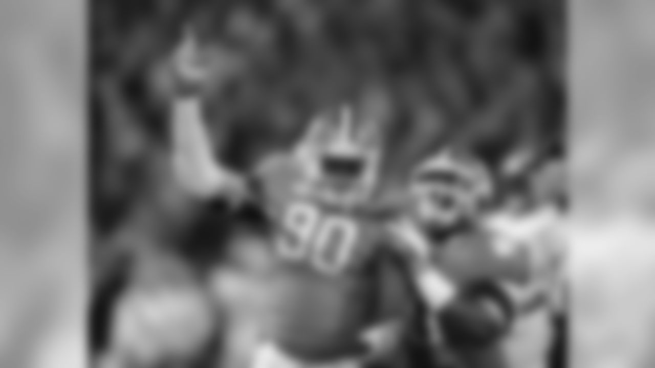 Combine Update: He put up 30 reps at 225 and had a 1.69 ten yard split...31" vertical...best part of his day was on-the-field where he shines so very much...Report: At the Senior Bowl, I interviewed him and looked down at him a shade, so he's right at 6'...stout but strong as an ox…quick and extremely difficult to block…plays with good leverage…son of former Atlanta Falcon great Jessie Tuggle...at Senior Bowl, there were times where OL didn't even touch him in 1-on-1s...can get swallowed up if OL gets hands on him