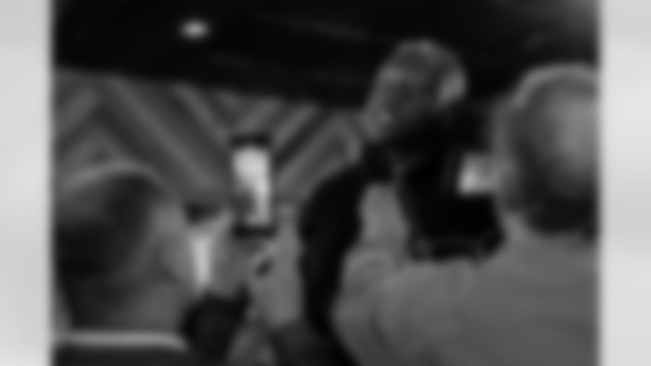 2022_1121_CD_LaremyTunsilLittleWoodrows_0053