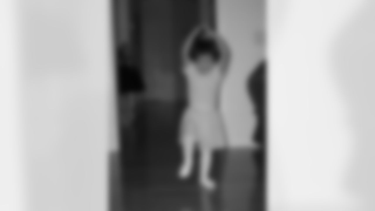 HTC Victoria M - New Jersey Dance Studio