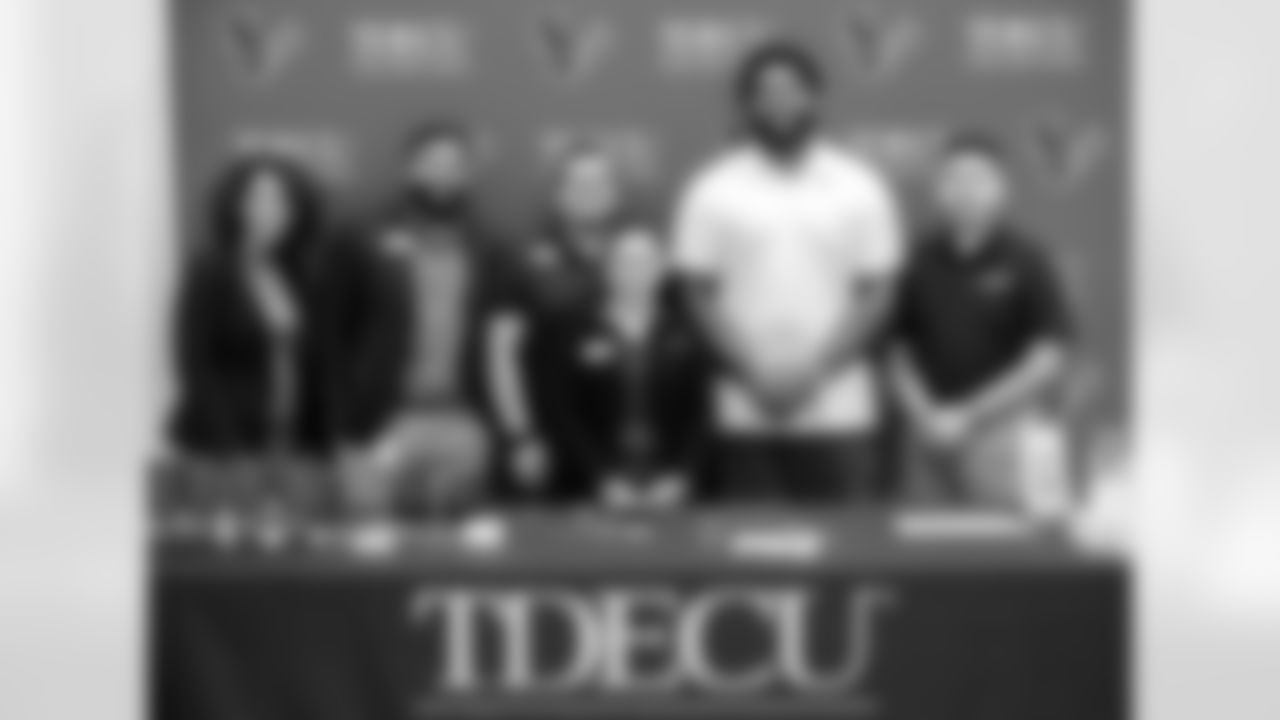 2022_1114_CorporateDevelopment_FamilyFinancialLiteracyNight_0090