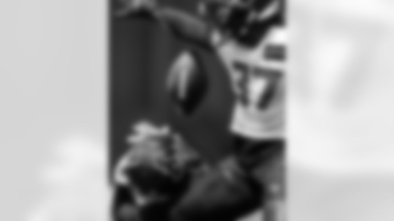 2021_0826_TrainingCamp_Practice22_edits_0027