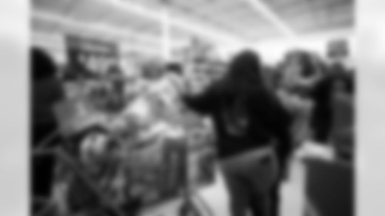An image from Laremy's shopping event in Houston, TX on Dec. 21, 2021.