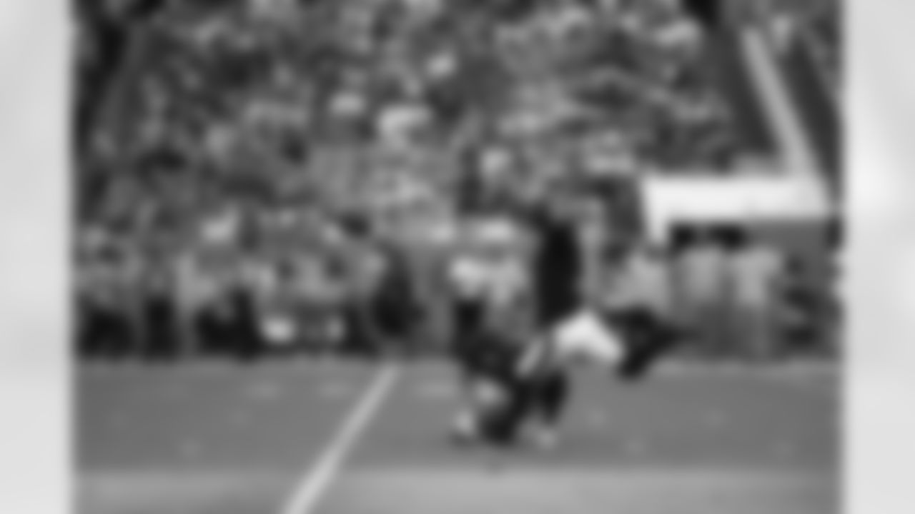 An image from NFL regular season week 9 game against the Miami Dolphins at Hard Rock Stadium in Miami, Florida, on Nov. 7, 2021.