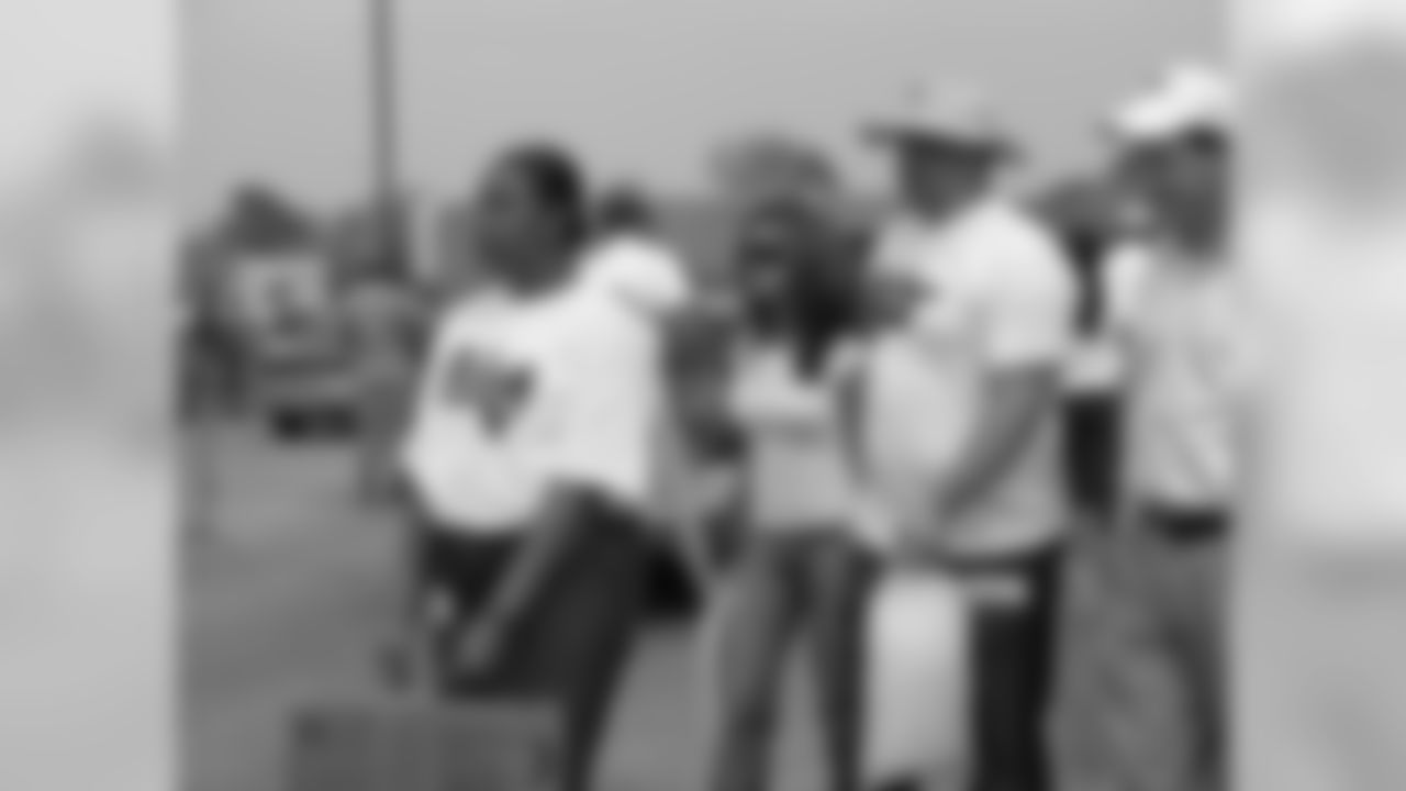 Hurricane Ike Relief 016