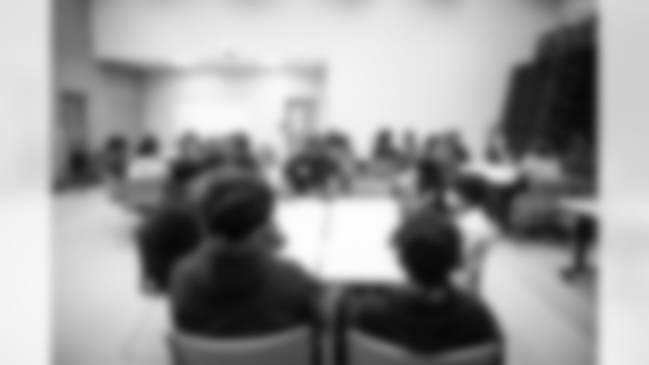 2022_0502_CD_MentalWellnessConversation_25