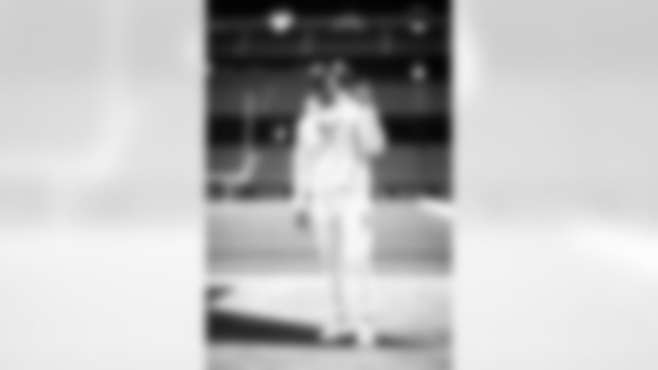 2023_0914_Photoshoot_Merch_0015