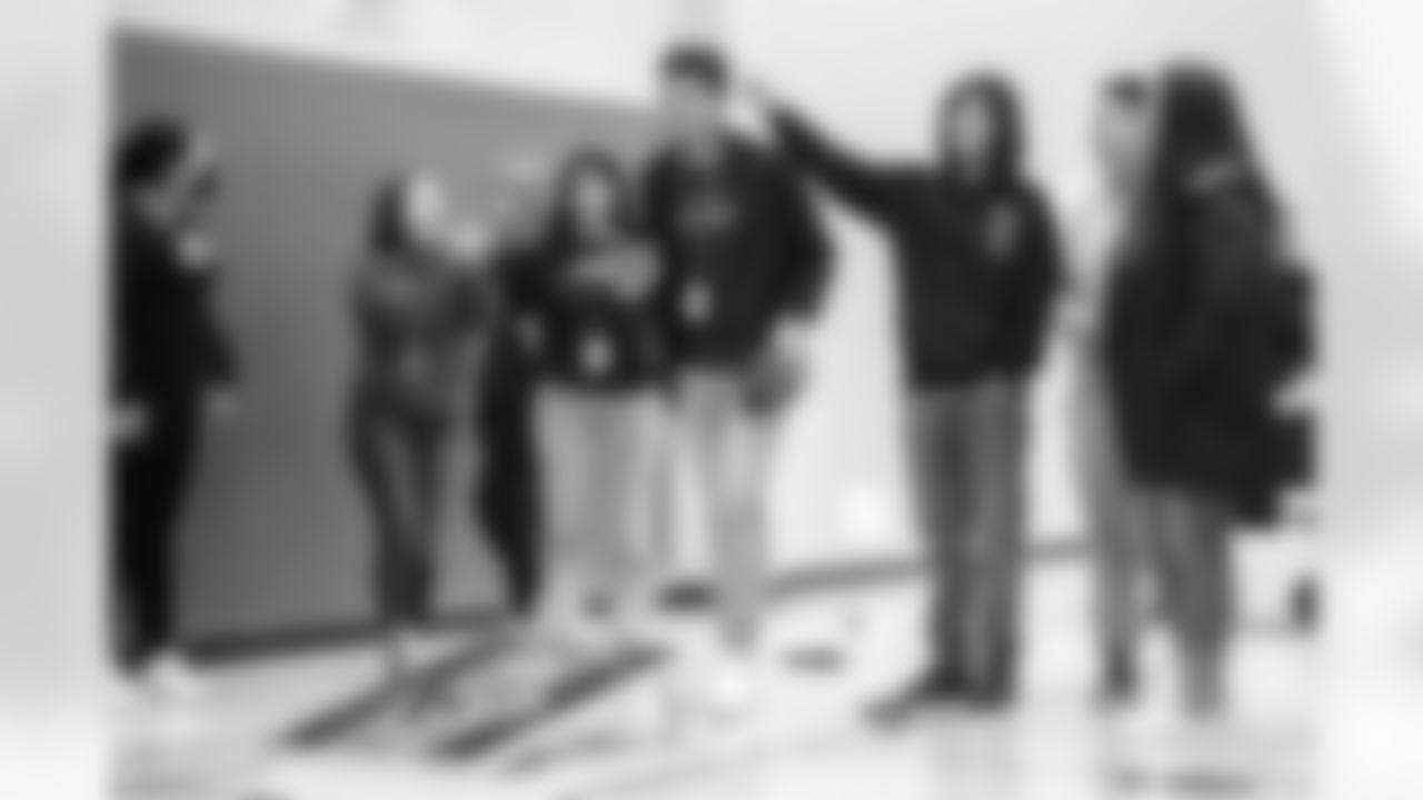 2022_1114_CorporateDevelopment_FamilyFinancialLiteracyNight_0045