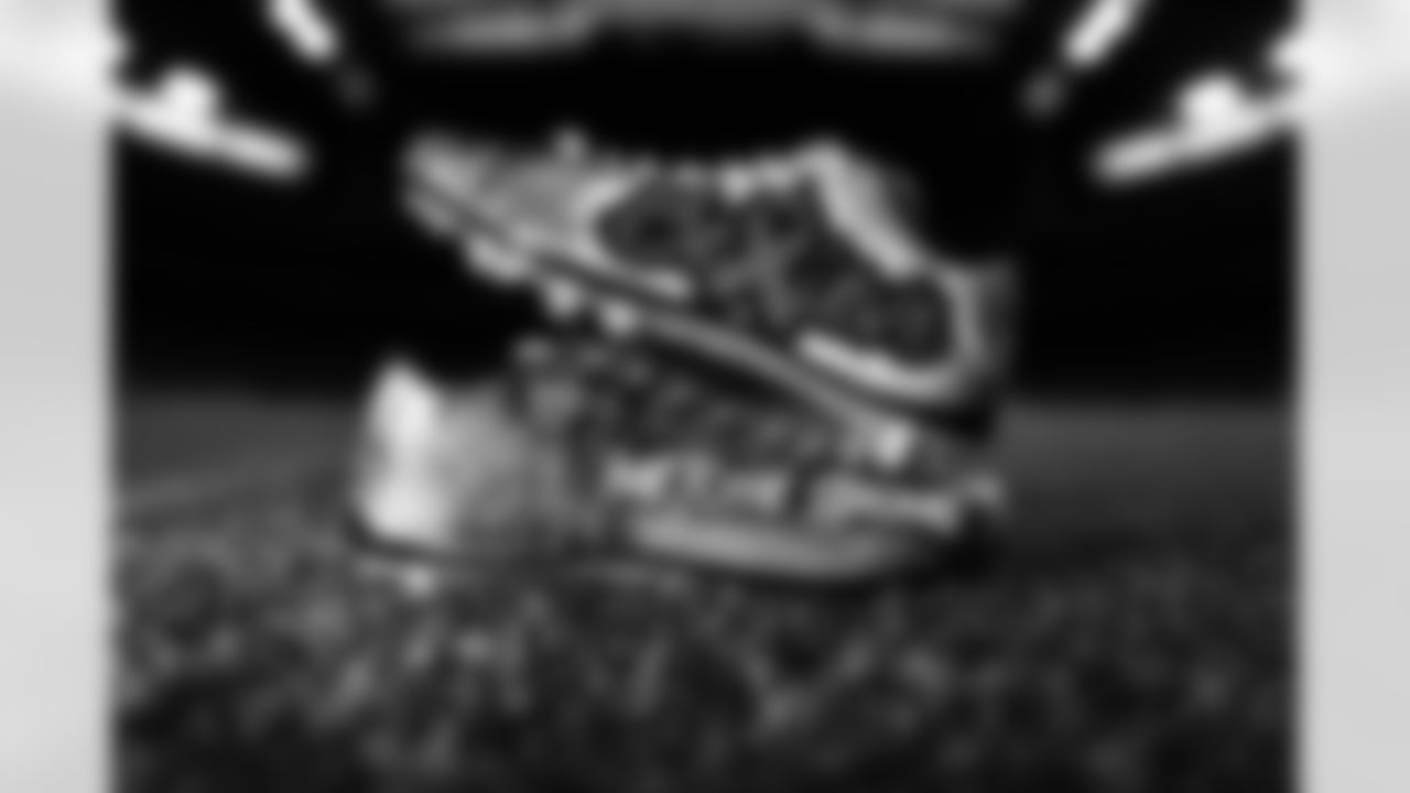 WR Brandin Cooks - Leukemia Awareness, in support of WR John Metchie III
