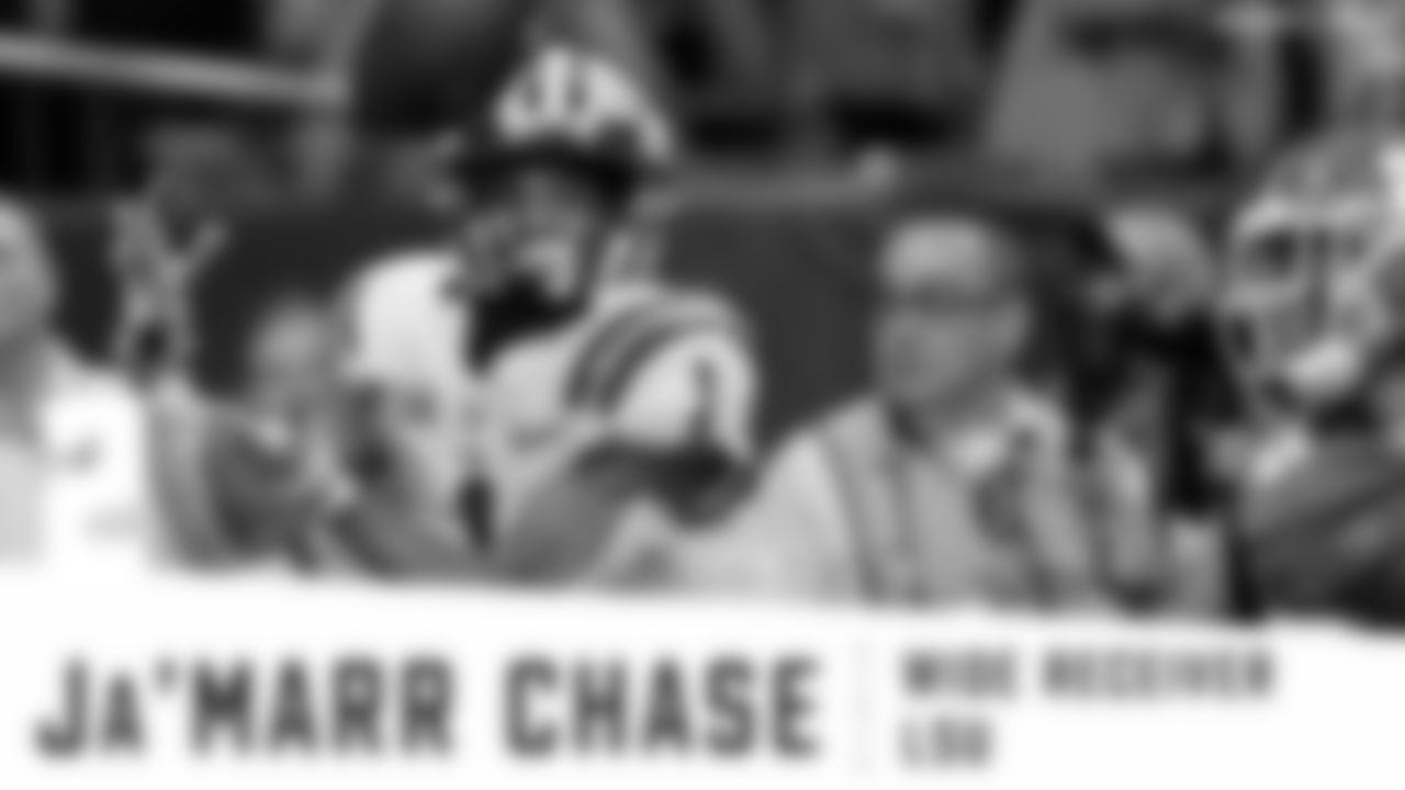2_graphic_Chase