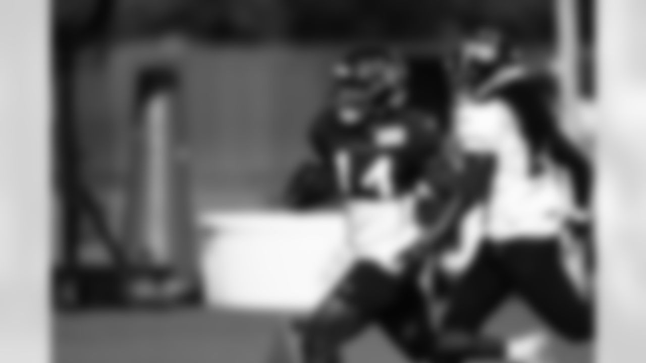 An Nov 09, 2022 image from Regular Season Practice at NRG Stadium in Houston, TX.