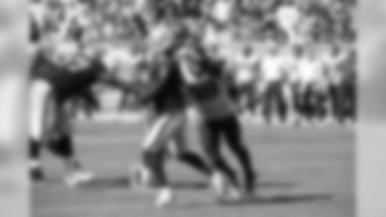 1 QB hit that caused an INT, 1 TD reception on offense
"We knew we wanted to try to make sure we knew where he was on every play."- Oakland head coach Dennis Allen