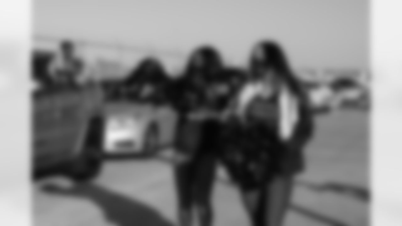 0010_Texans-USOThanksgiving_111920_MCW