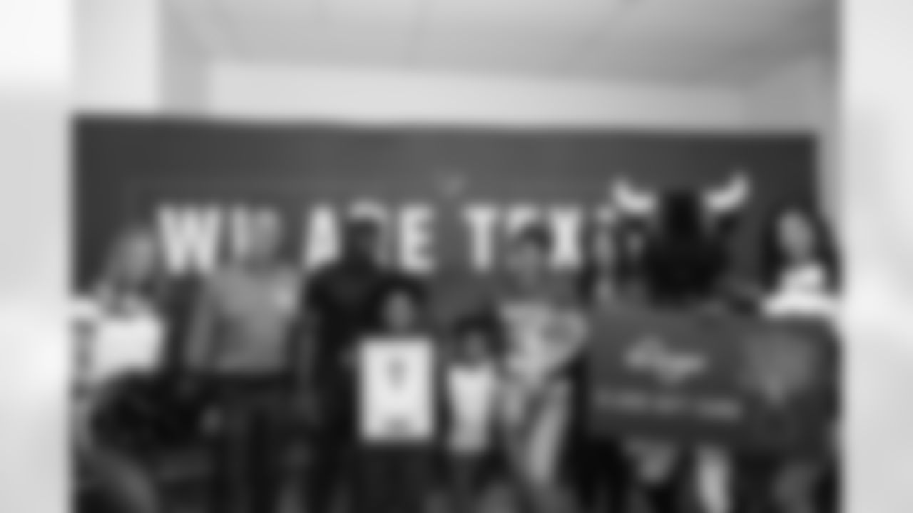 2022_0502_CorporateDevelopment_KrogerMothersDayBCG_46