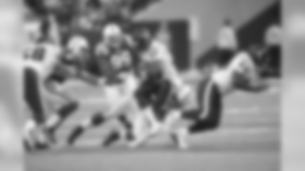 Walker fighting tackle 2