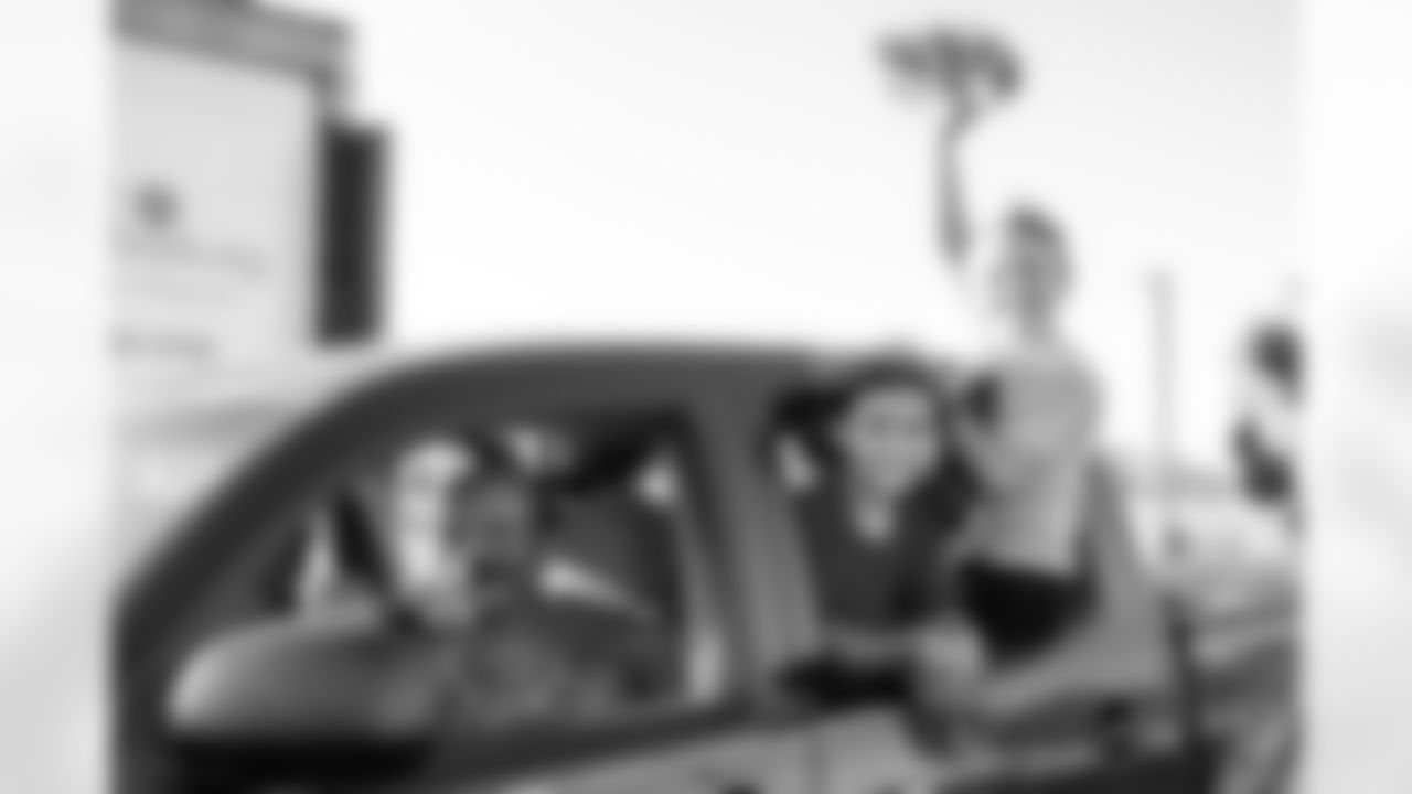 0126_Texans-USOThanksgiving_111920_MCW
