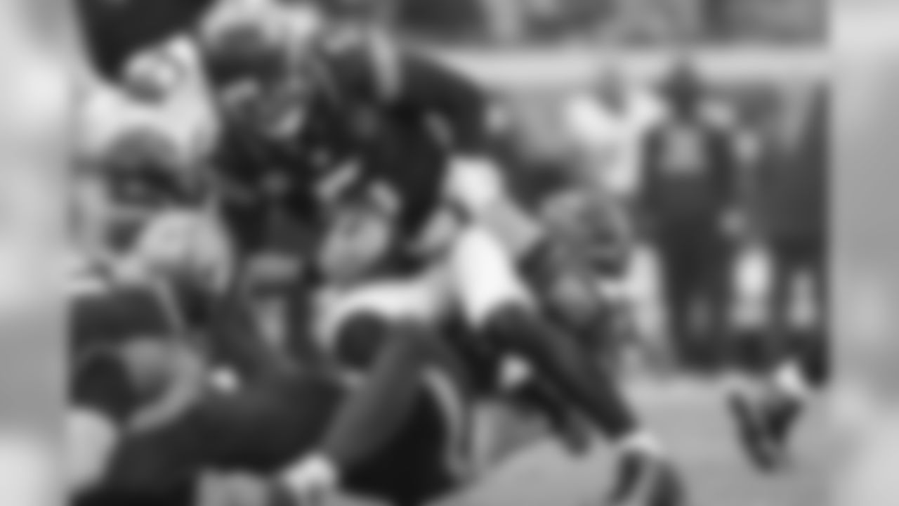 3 sacks, 4 TFL, 5 QB hits
"Great football player and is one of those guys that have the ability to just to make plays, create turnovers, create havoc."- Jacksonville OT Luke Joeckel