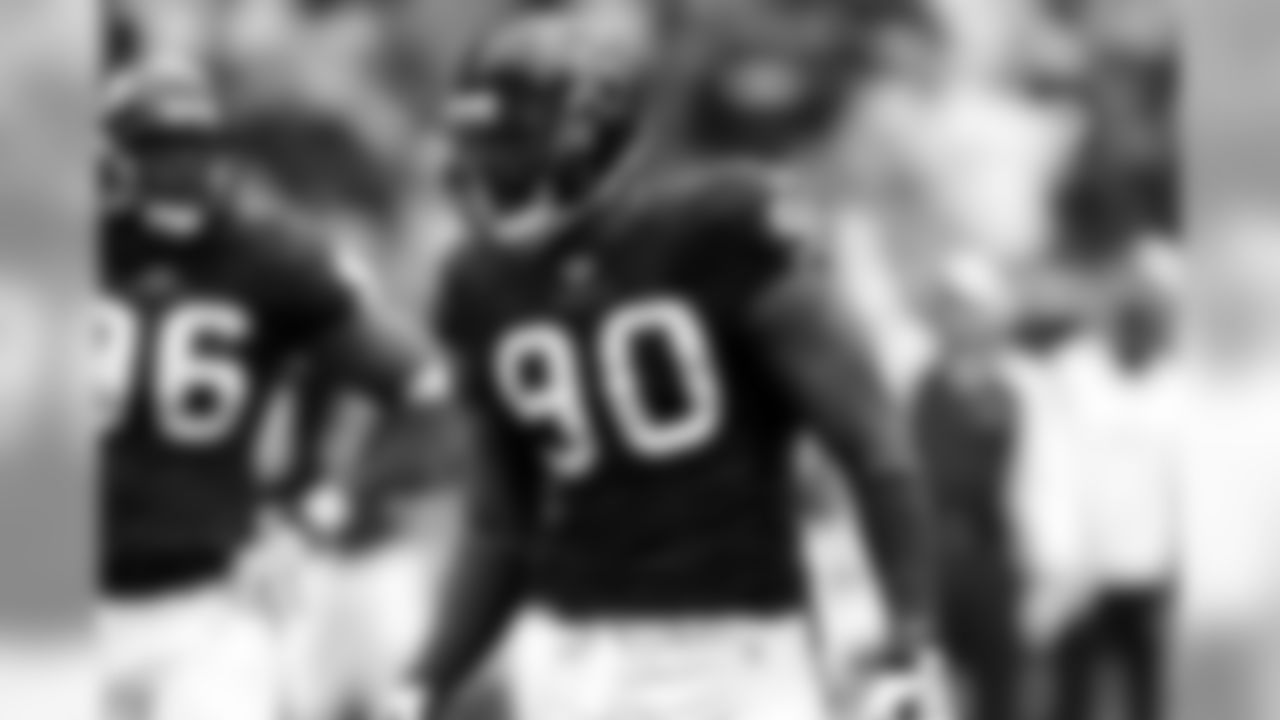 Defensive end Mario Williams