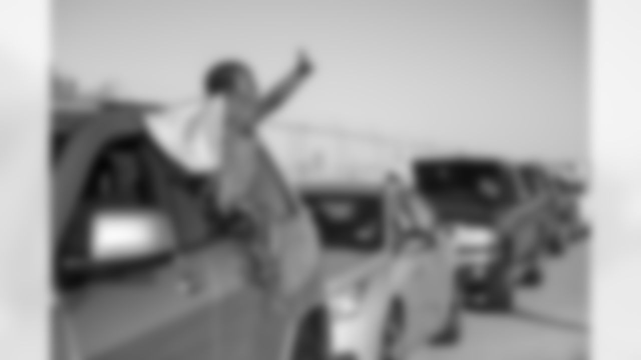 0025_Texans-USOThanksgiving_111920_MCW