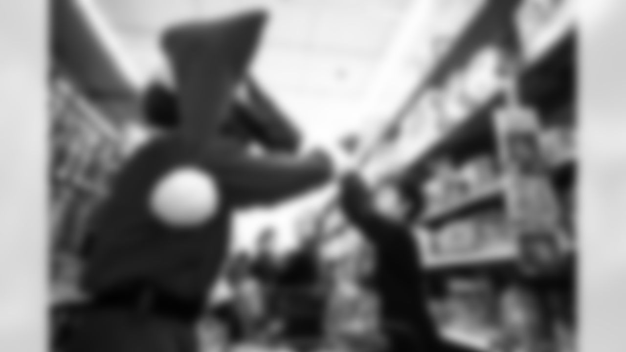An image from Laremy's shopping event in Houston, TX on Dec. 21, 2021.