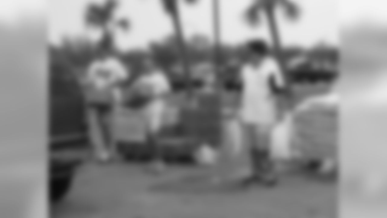 Hurricane Ike Relief 029