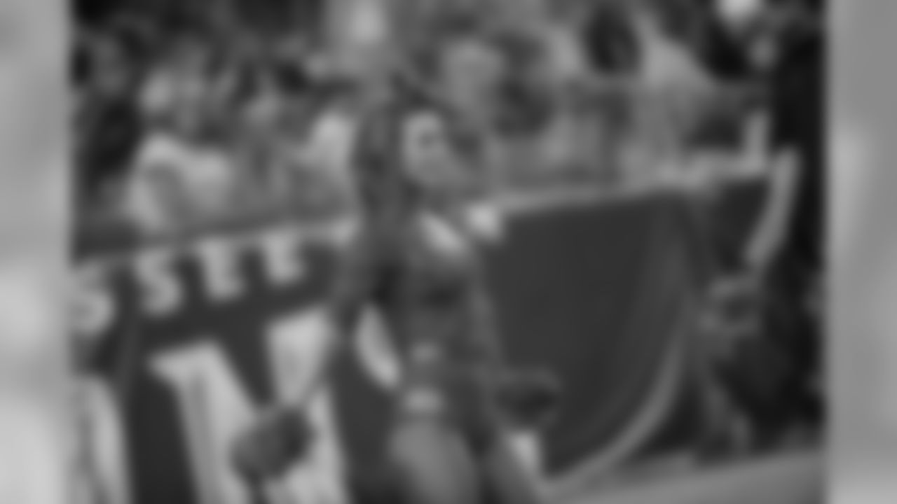 johnsie2018cheer64092seqn}