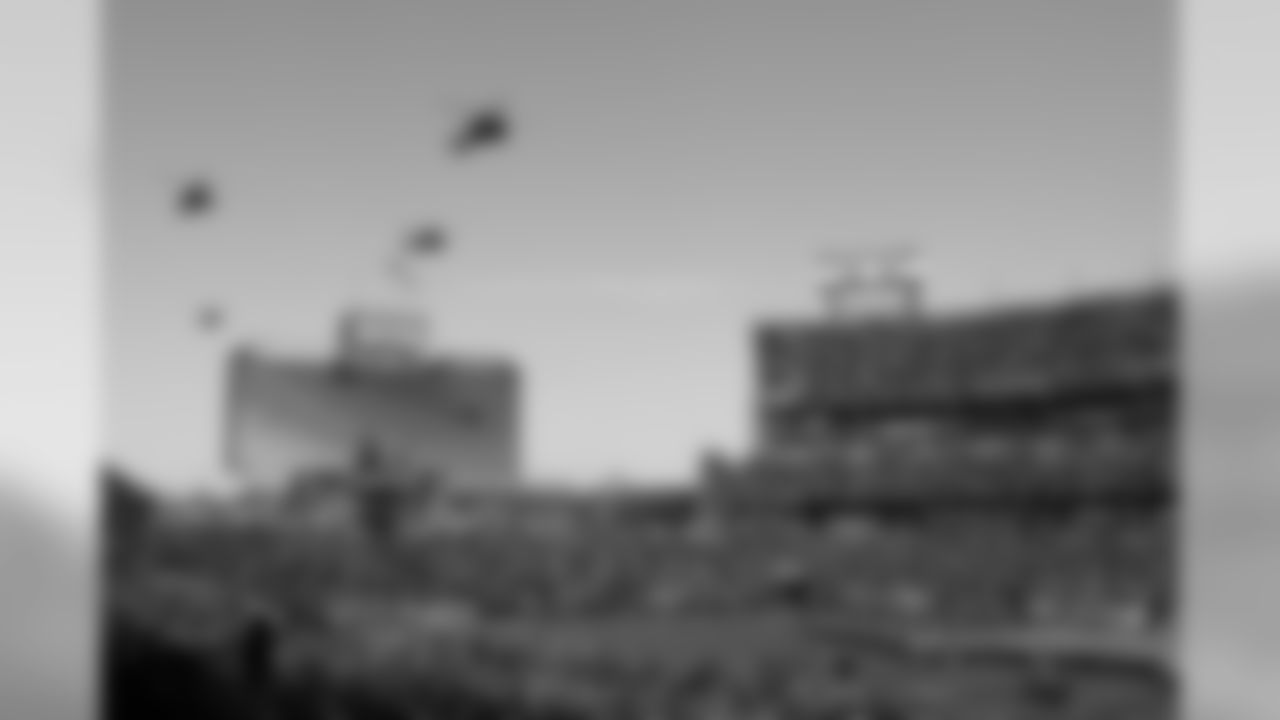 military2018titans60582