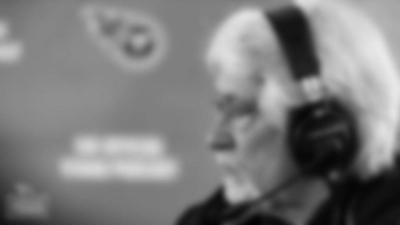 COLUMBIA, TN - April 11, 2022 - The Official Titans Podcast hits the road for one of six live podcast events at the Harbaugh Club at Western Kentucky University in Bowling Green, KY. Photo By Cameron Faulkner/Tennessee Titans